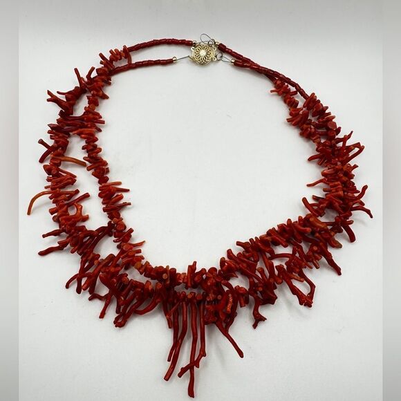 19", double strands graduated Branch Coral with a 14kt yellow gold insert clasp! - Picture 3 of 12